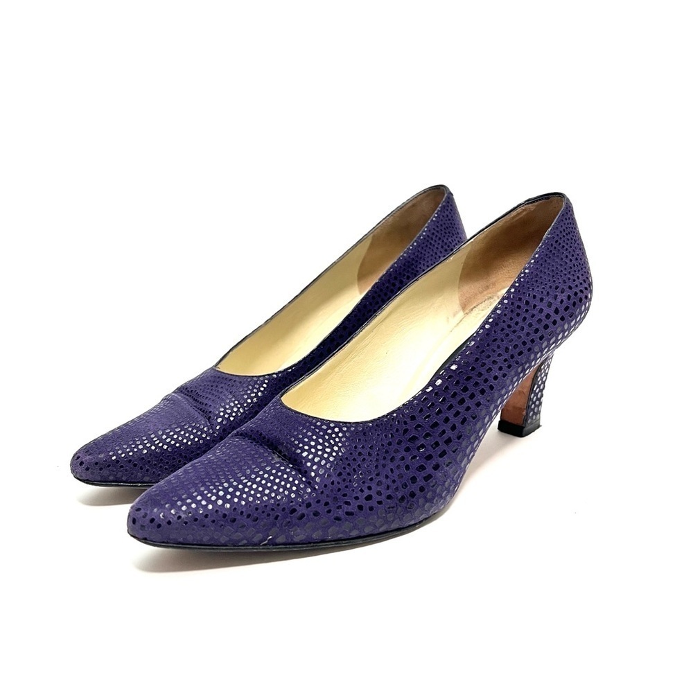 Vintage 1980s purple suede reptile embossed classic pumps